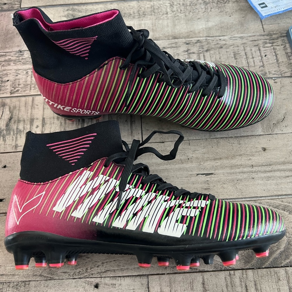 Slip on SOCCER CLEATS